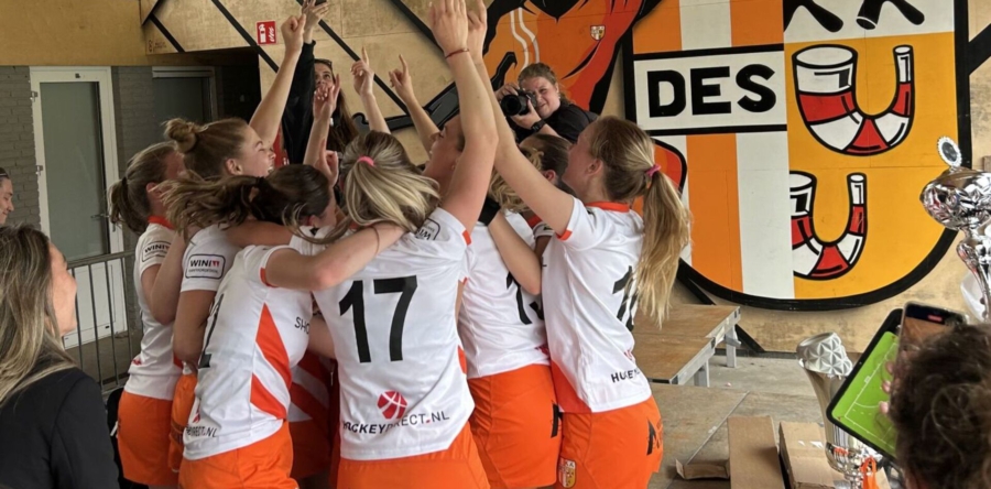 DES Dames 1 is kampioen en gepromoveerd naar de Overgangsklasse