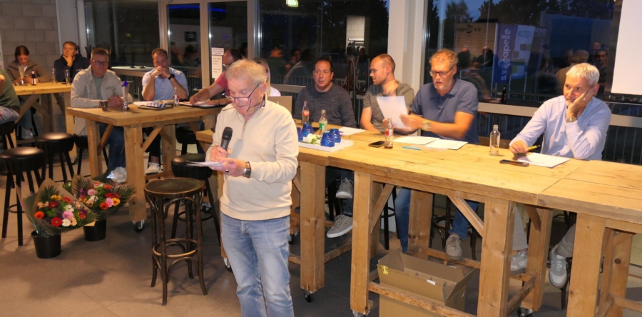 Het regende prijzen tijdens de ledenvergadering van S.V. Capelle
