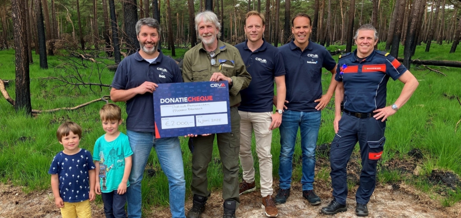 Waalwijks bedrijf schenkt donatie aan Loonse en Drunense Duinen