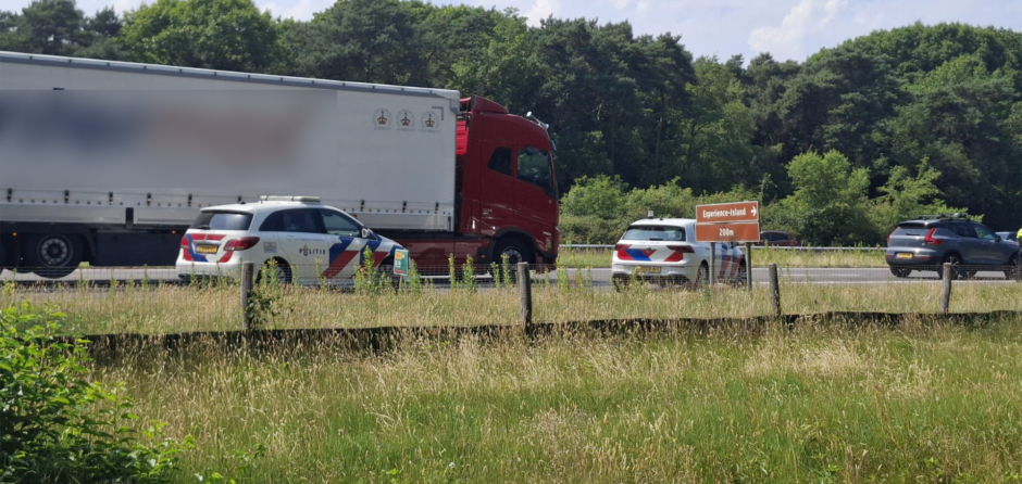 Ongeluk met meerdere voertuigen op N261 bij Loon op Zand