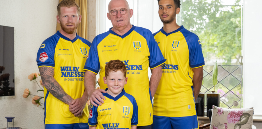 Nieuw thuisshirt RKC: knipoog naar eerste betaald voetbalseizoen