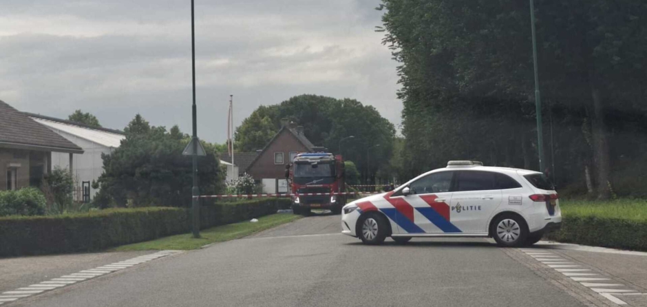 Brand in caravanstalling aan Procureurweg Dongen, grasmaaier vat vlam