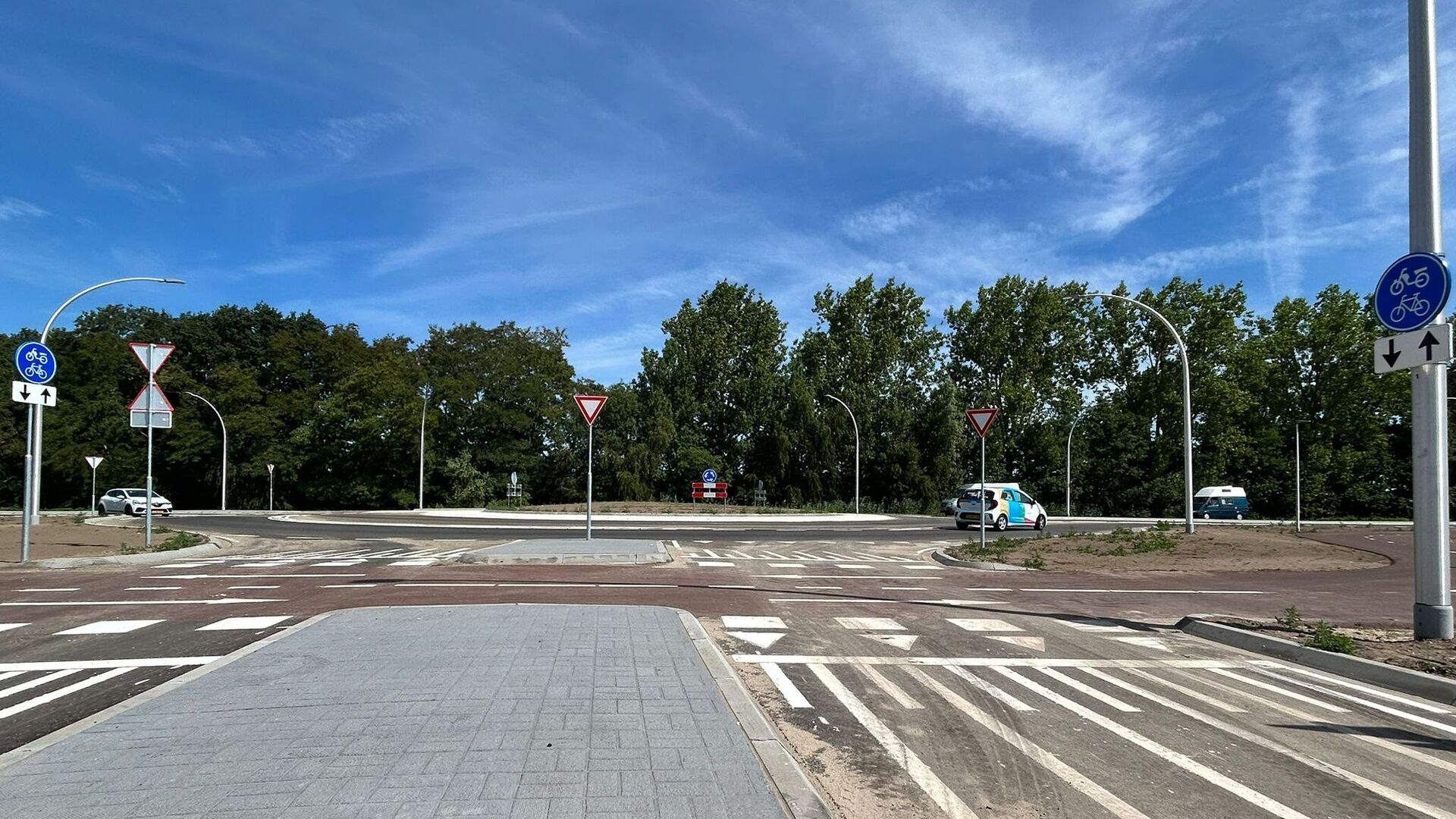 Rotonde Spoorlaan in Nieuwkuijk eindelijk klaar