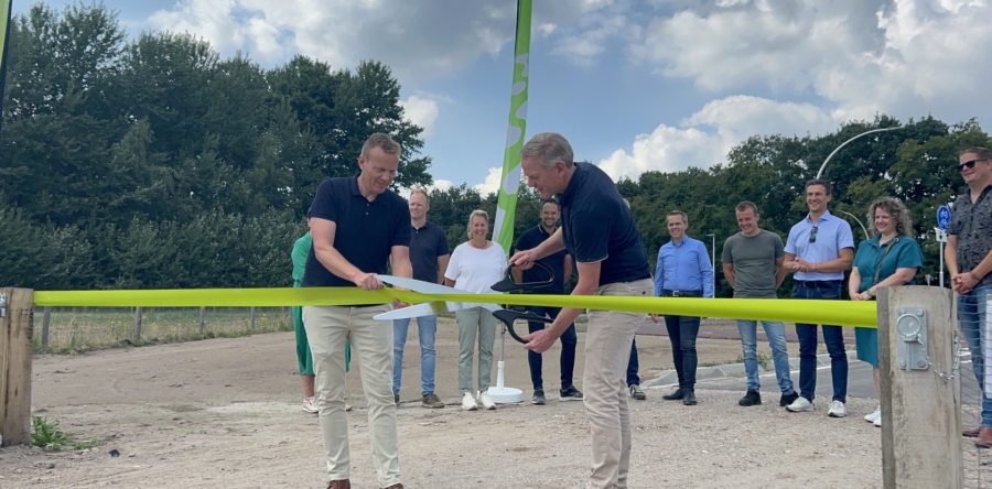 Spoorlaan in Drunen is een rotonde rijker (Video)