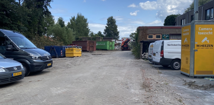 Het slachthuis in Waalwijk gaat tegen de vlakte (Video)