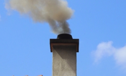 Overlast van stank in Drunen, vies hout mogelijke oorzaak