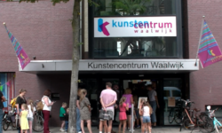 Doe mee dag leert Waalwijkse kinderen drummen en breakdancen (video)