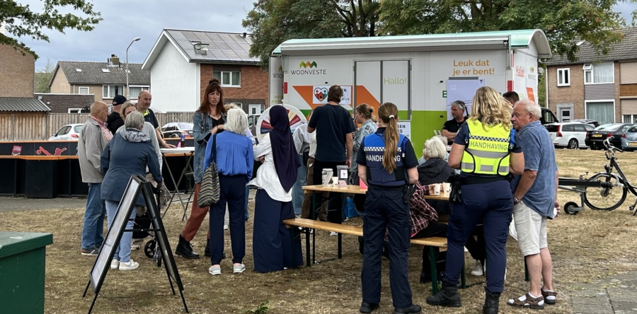 Wijkterras brengt mensen uit de wijk bij elkaar (video)