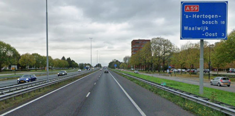 Vrouw (29) overlijdt op A59, nadat zij deze probeerde over te steken