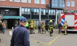 Brand bij Antoniushof in Waalwijk, enorme rookontwikkeling