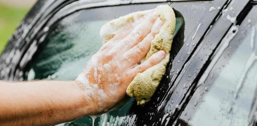 Autowasactie in Sprang-Capelle voor bouwproject in Malawi