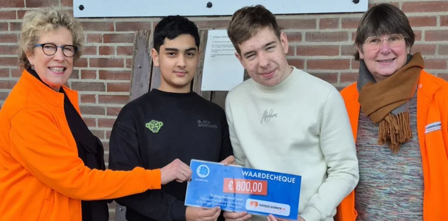 Walewyc-scholieren halen honderen euro’s op voor Voedselbank