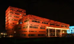 Waalwijk kleurt oranje tegen geweld tegen vrouwen