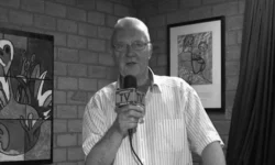 Oud-wethouder en programmamaker Eric Dörr (85) onverwachts overleden