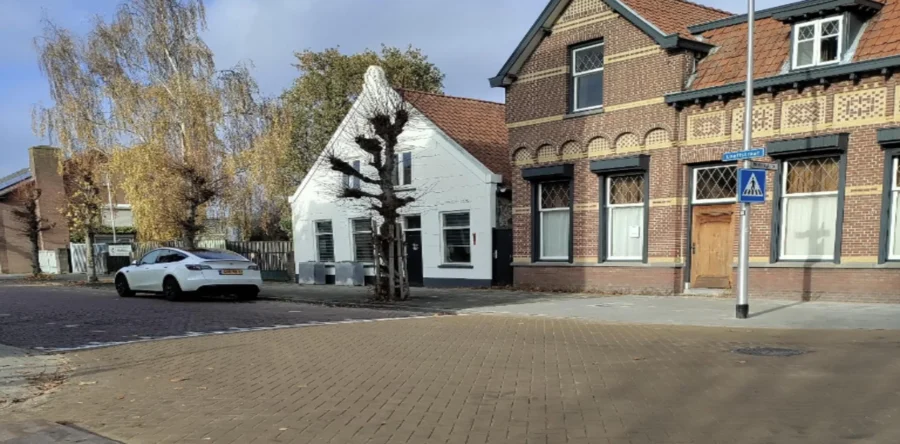 Lijst IJpelaar stelt vragen over verdwenen zebrapad Baardwijksestraat