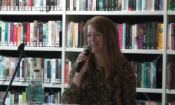 Bibliotheek Waalwijk organiseert voorleeslunch voor senioren (Video)