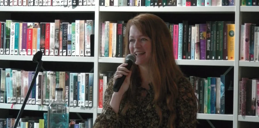 Bibliotheek Waalwijk organiseert voorleeslunch voor senioren (Video)