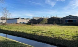 Loodsen staan woningbouwproject in de weg en gaan tegen de vlakte