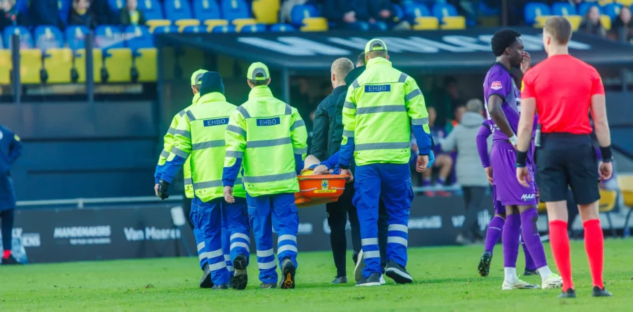 Pech voor RKC: Kuijpers en Cleonise geblesseerd na duel met Dordrecht