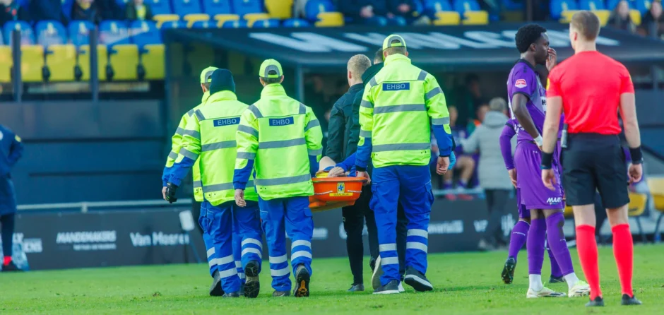 Pech voor RKC: Kuijpers en Cleonise geblesseerd na duel met Dordrecht