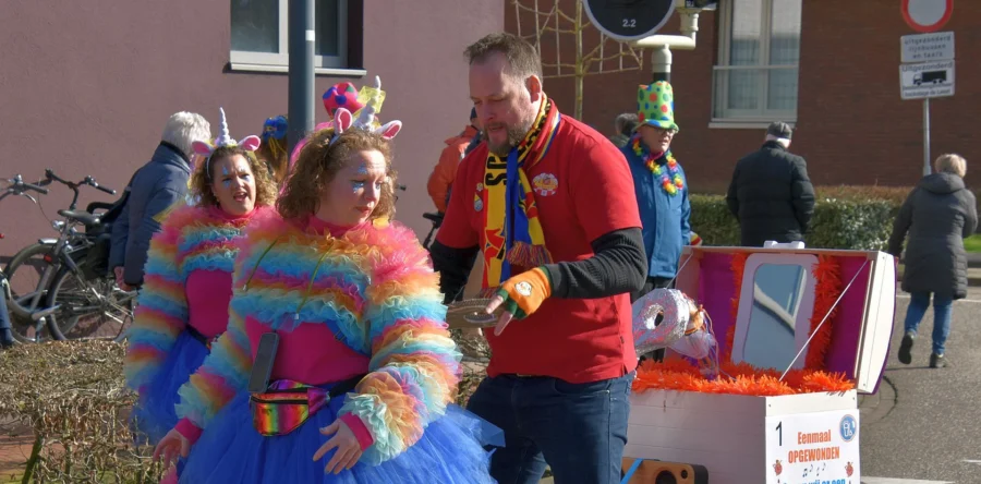 Carnavalsoptocht ‘Schoenlapperslaand, ik zie oegèère’