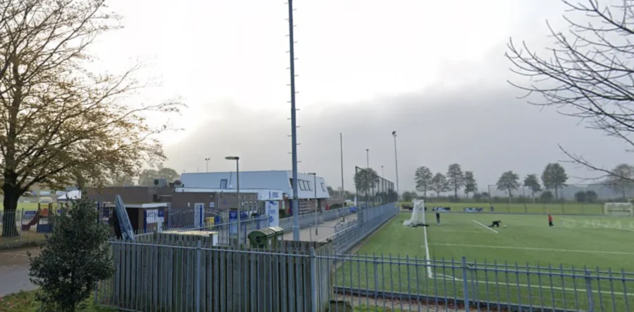 Nieuwe loopbrug moet oversteken veiliger maken bij RKDVC