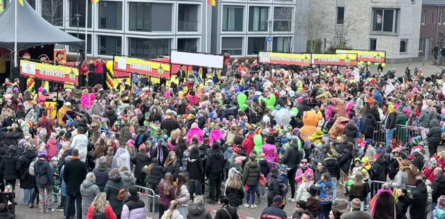 Carnaval is begonnen: in Turfstekerslaand barst het feestgedruis los
