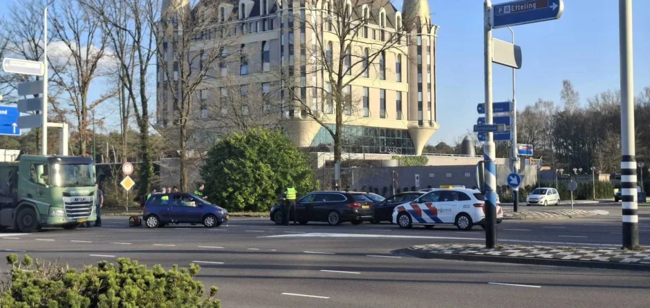 Ongeluk op Europalaan in Kaatsheuvel: politie rukt uit