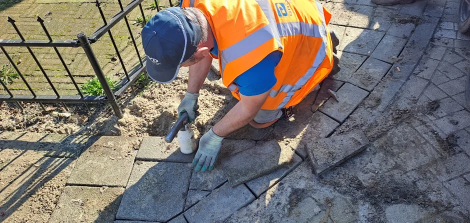 Stoepen Oudheusden deels hersteld na klacht inwoner
