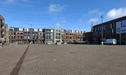 Dit willen Loonse partijen doen aan het ‘versteende’ Anton Pieckplein
