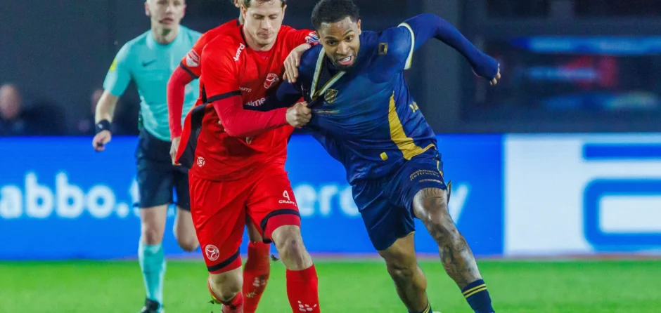 RKC Waalwijk schiet met eigen goals zichzelf in de voet tegen Almere