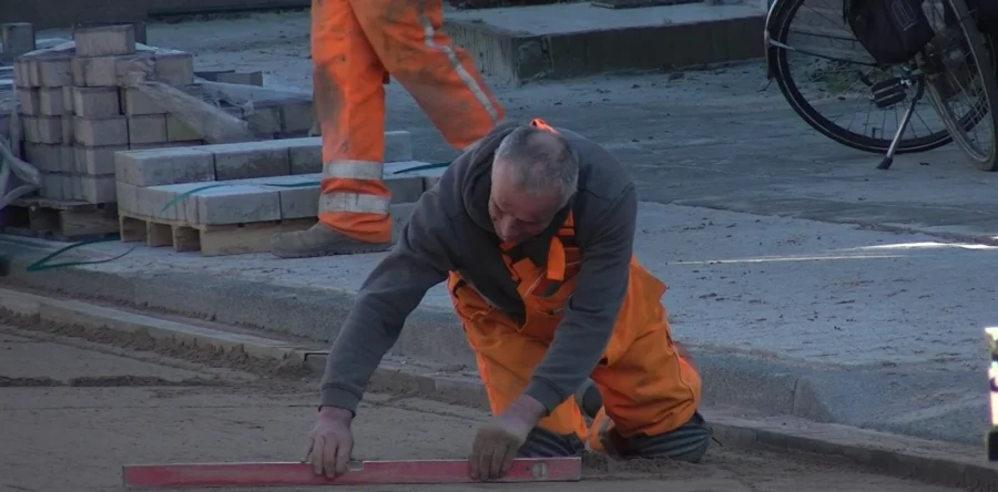 Werkzaamheden Van der Duinstraat lopen gesmeerd (video)