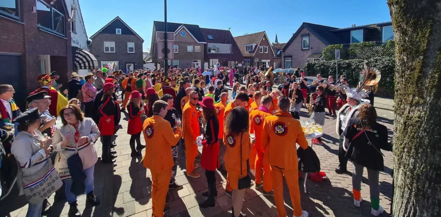 47 kapellen en verenigingen doen mee aan 46e Straotparade in Dongen