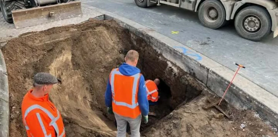 Sinkhole Jonkheer de la Courtstraat gefikst, rotonde weer open