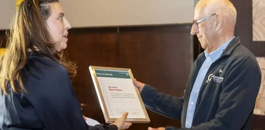 Uitreiking Zilveren Knoop toont waardering voor Bart Dane