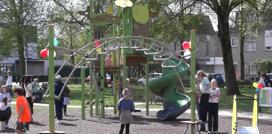Inclusieve speeltuin Gradenboog geopend in het zonnetje (Video)