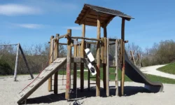 Vervangen van verouderde speeltoestellen. Heusden één stelt vragen