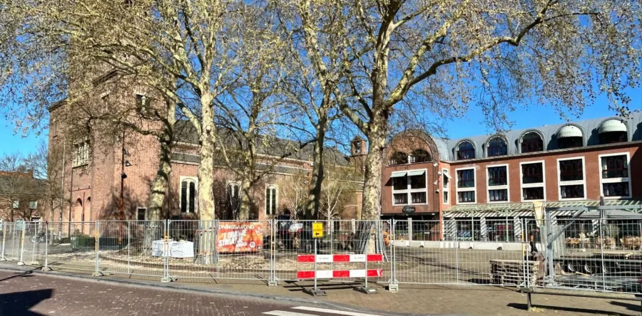 Raadhuisplein Drunen krijgt groene metamorfose