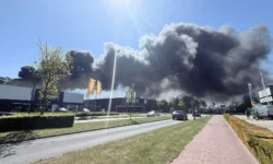 Grote brand met flinke rookontwikkeling meubelboulevard Waalwijk