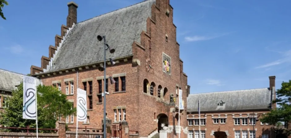 Raadhuisplein op de schop; monumentale panden worden aangepakt
