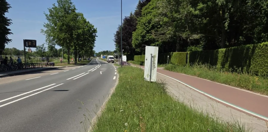 Politie onderzoekt ongeluk met automobilist en scooterrijder