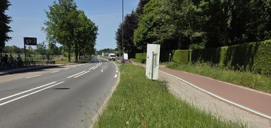Politie onderzoekt ongeluk met automobilist en scooterrijder