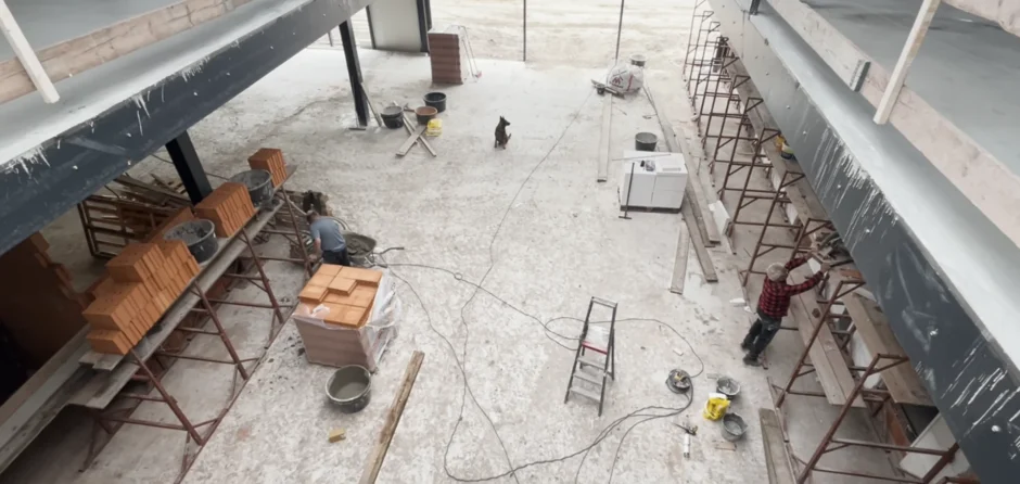 Nieuw centrumgebouw Pukkemuk krijgt steeds meer vorm (Video)
