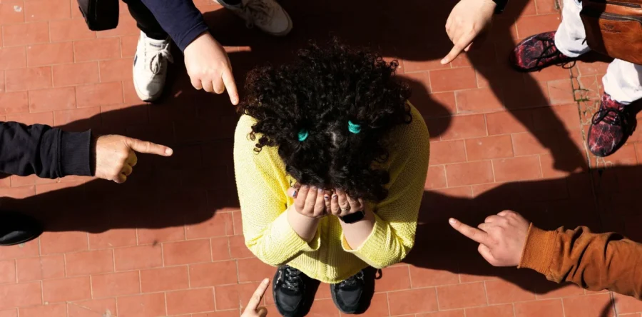 Hoe ga je om met pesten? Ouder Meet-Up in de Bieb in Vlijmen