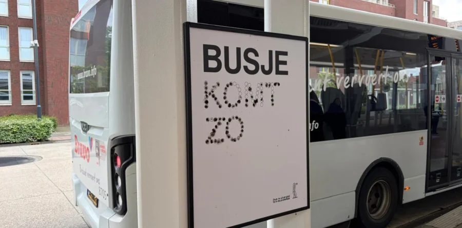 Werken de peukenposters op het Vredesplein in Waalwijk?