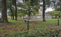 371 handtekeningen voor behoud honden-uitrenveld Zanddonk in Waalwijk