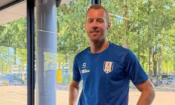 Door de wol geverfde Mike van Duinen mag contract afdwingen bij RKC