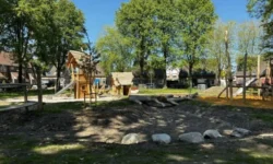 Nieuwe speeltuin aan de Hogevaert in Kaatsheuvel geopend