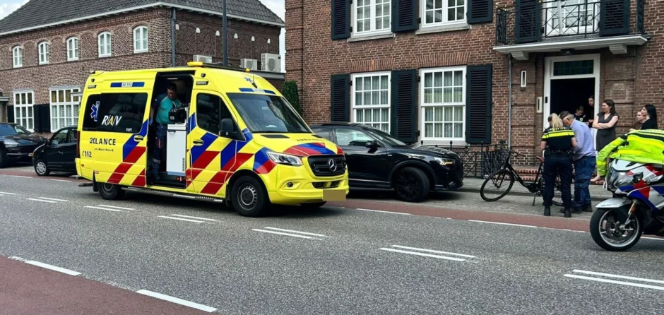 Meisje op fiets aangereden door auto aan Wilhelminastraat Waalwijk