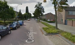 Botsing tussen auto en fietser op Cesar Francklaan Waalwijk